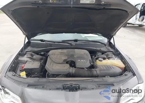 2018 Chrysler 300 Touring L из США, поврежденный, VIN 2C3CCAAG2JH320640